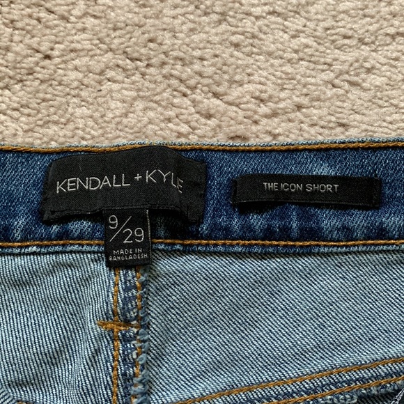 Kendall + Kylie - The Icon Jean Shorts - Picture 3 of 5